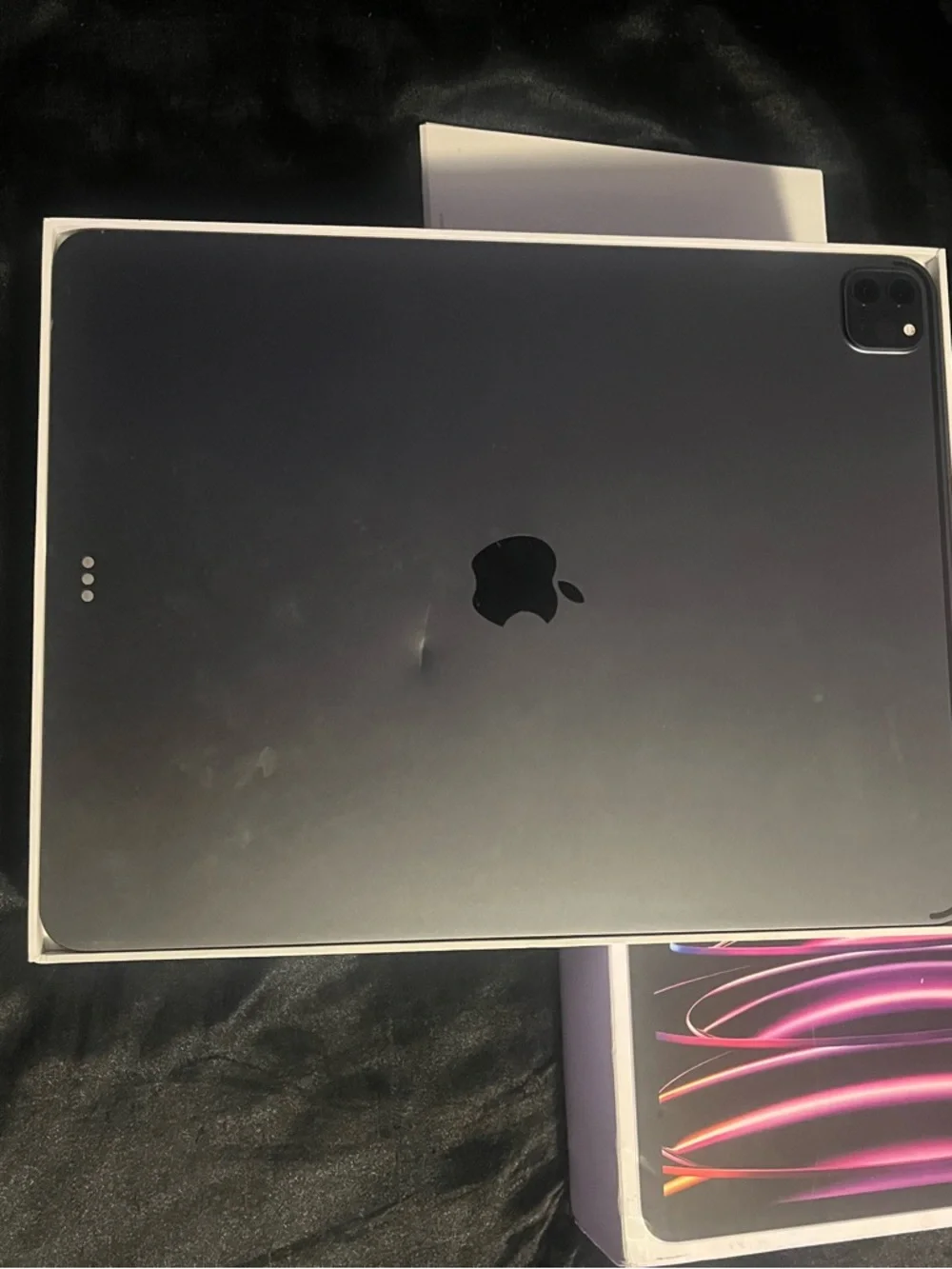 iPad Pro (read description)